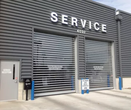 High speed door for service department. 