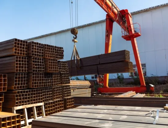 Gantry crane moving steel