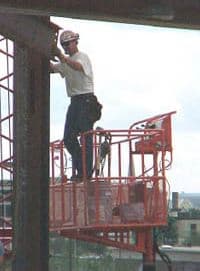 aerial lift minimum handrail height