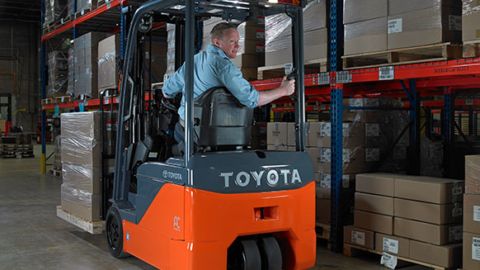 Toyota 3-Wheel Electric Forklift Image