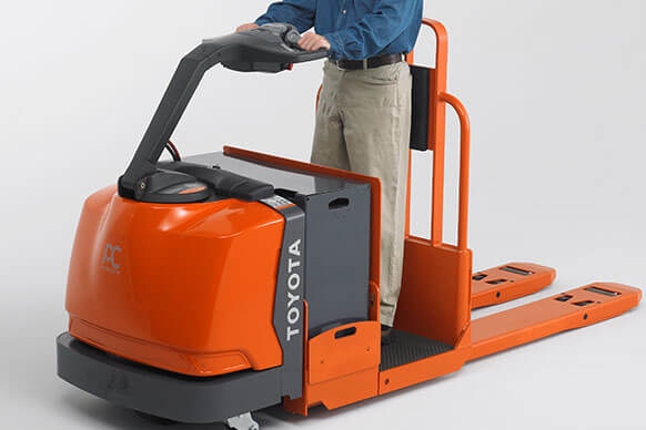 Toyota_Center-Controlled_Rider_Pallet_Jack_Image_5