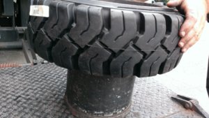forklift tire evaluation