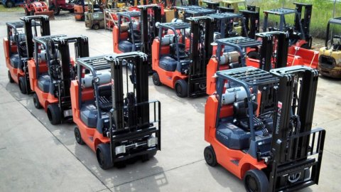 forklift fleet management reports